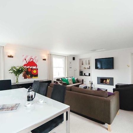 Stylish Three Bedroom Apartment In Heart Of City Bath Exterior foto